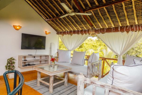 Serene 3 bed villa in the garden